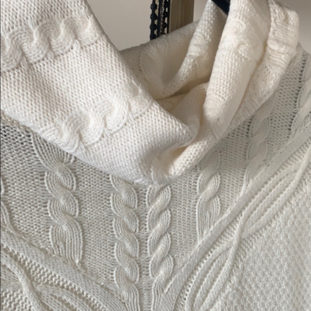 Adorable short sleeve sweater ❤️